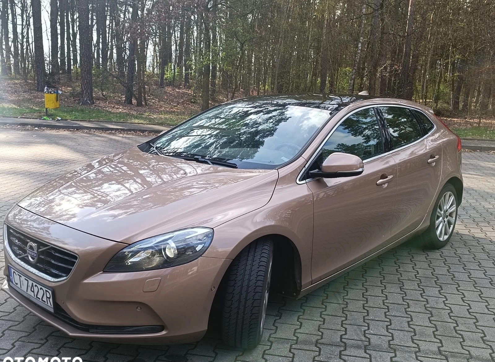 Volvo V40 cena 35900 przebieg: 302000, rok produkcji 2013 z Żerków małe 56